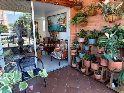 Apartamento de 2 alcobas en venta en Laureles, Medellín, 112 m² · foto 19 de 19