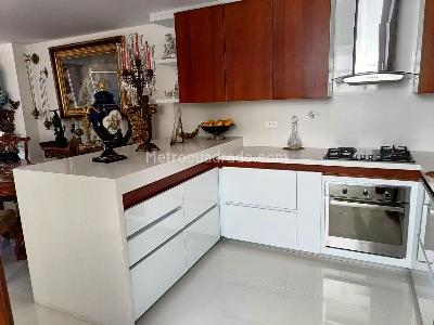 Apartamento de 2 alcobas en venta en Laureles, Medellín, 112 m² · foto 4 de 19