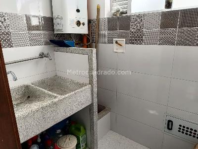 Apartamento de 2 alcobas en venta en Laureles, Medellín, 112 m² · foto 6 de 19
