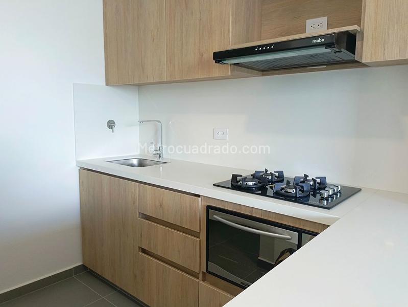 Apartamento de 3 Alcobas Cerca a Vía Principal en Guayabal con Parqueadero Cubierto - 3