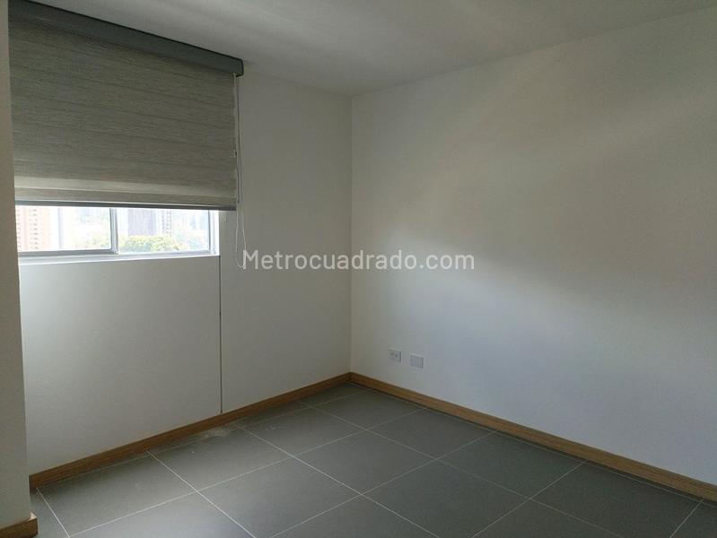 Apartamento de 3 Alcobas Cerca a Vía Principal en Guayabal con Parqueadero Cubierto - 4