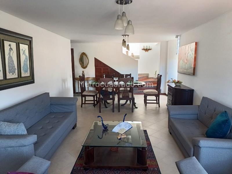 Spacious 3BR Apartment in La America - 3