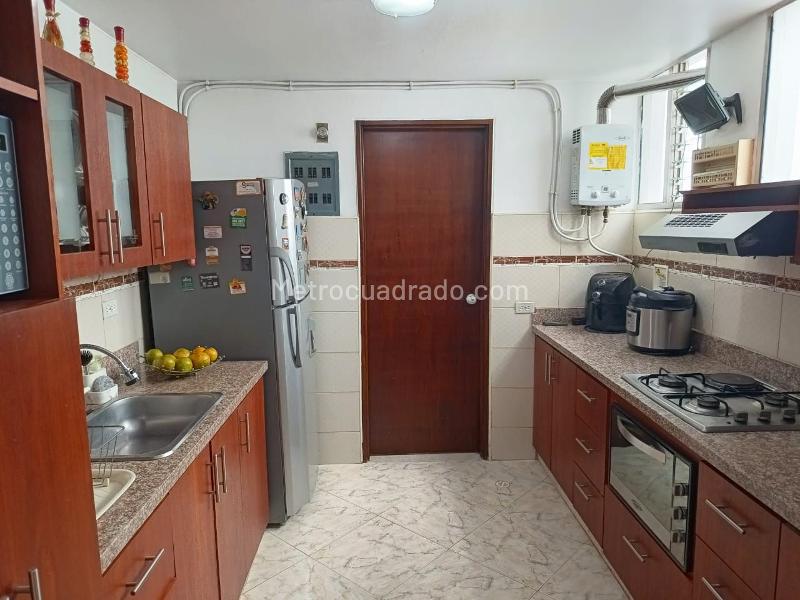 Spacious 3BR Apartment in La America - 4