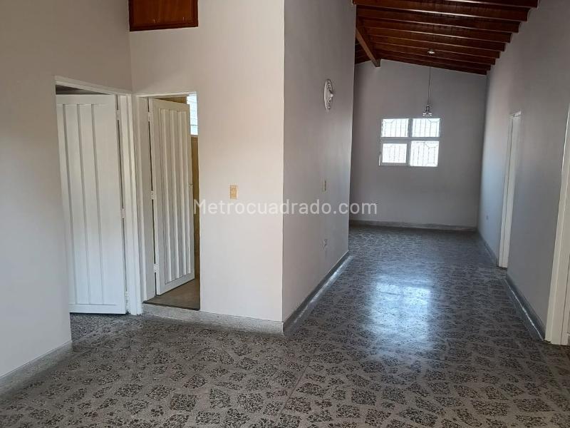 Apartamento de 3 Alcobas en La Floresta (La América)