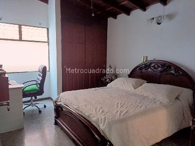 Apartamento de 3 alcobas en venta en Belen, Medellín, 153 m² · foto 11 de 17