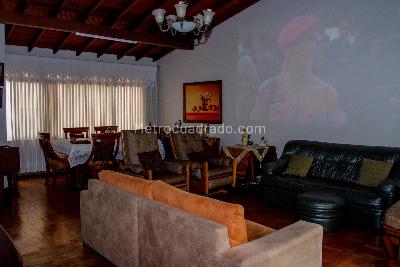 Apartamento en venta en Laureles, Medellín · foto 3 de 19