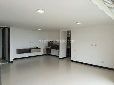 Apartamento en arriendo en Belen, Medellín · foto 3 de 19