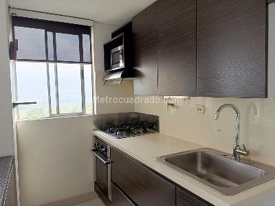 Apartamento en arriendo en Belen, Medellín · foto 8 de 19
