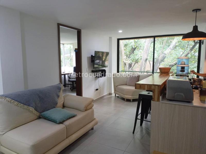 3BR Apartment with Balcony and Covered Parking in Guayabal - 2