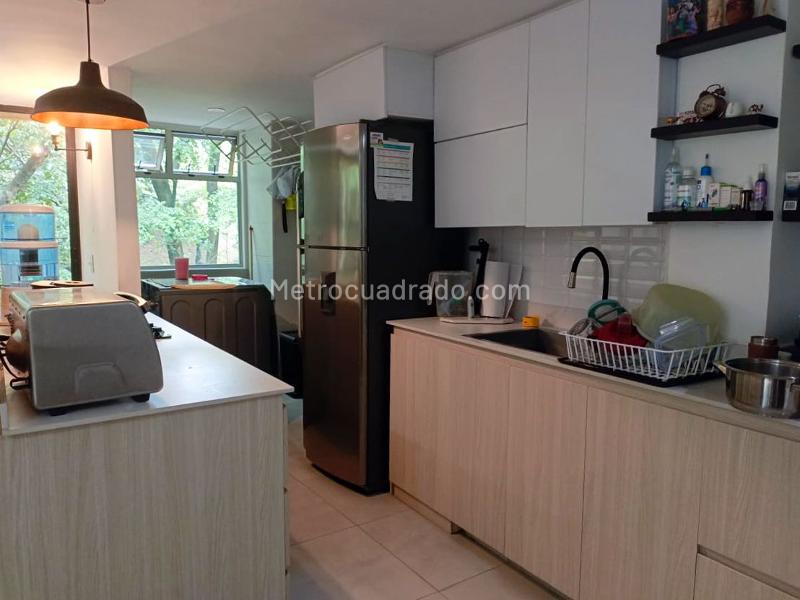 3BR Apartment with Balcony and Covered Parking in Guayabal - 7