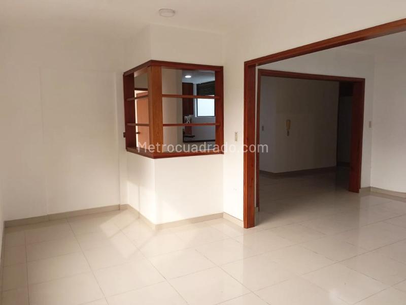 Apartamento de 3 Alcobas Cerca a Servicios en La América - 3