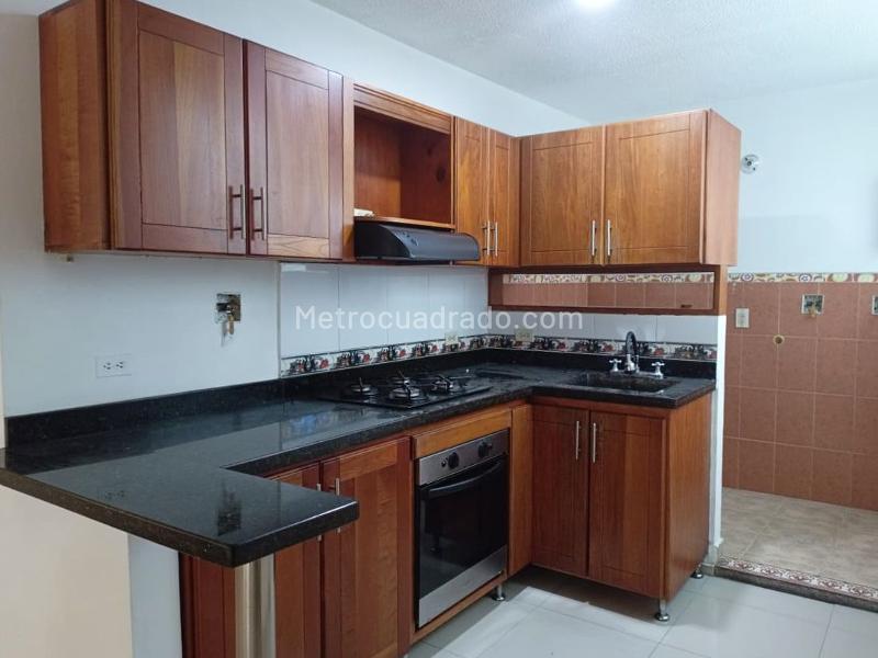 Apartamento de 3 Alcobas Cerca a Servicios en La América - 8