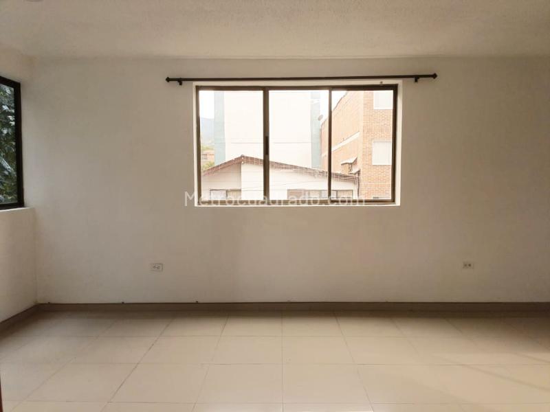 Apartamento de 3 Alcobas Cerca a Servicios en La América - 9