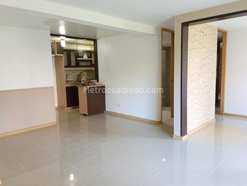 Spacious 3BR Apartment in Belen