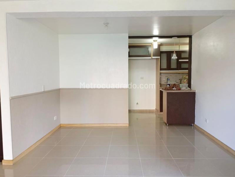Spacious 3BR Apartment in Belen - 3