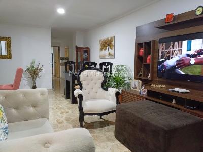 Apartamento en venta en La America, Medellín · foto 3 de 17