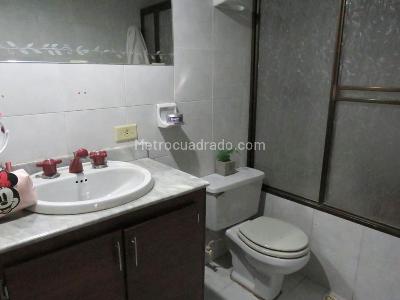 Apartamento en venta en Laureles, Medellín · foto 15 de 16