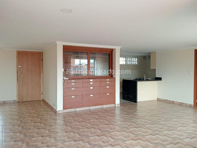 3BR Apartment for Rent in Laureles near Universities