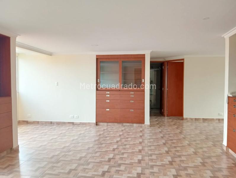 3BR Apartment for Rent in Laureles near Universities - 2