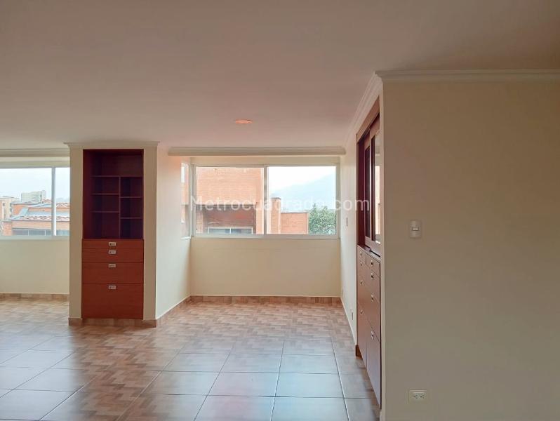 3BR Apartment for Rent in Laureles near Universities - 3