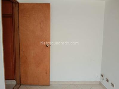 Apartamento en arriendo en Laureles, Medellín · foto 12 de 18
