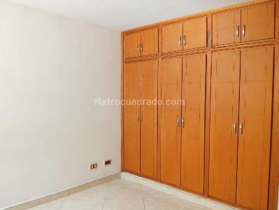 Apartamento en arriendo en Laureles, Medellín · foto 8 de 18