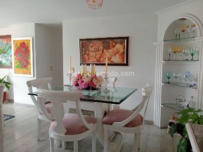 Apartamento en venta en Laureles, Medellín · foto 2 de 17
