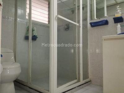 Apartamento de 3 alcobas en venta en Laureles, Medellín, 177 m² · foto 15 de 18