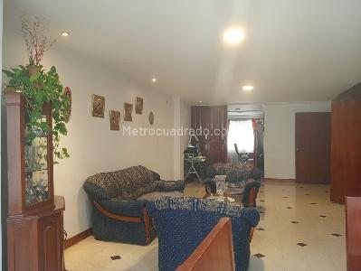 Apartamento de 3 alcobas en venta en Laureles, Medellín, 177 m² · foto 2 de 18