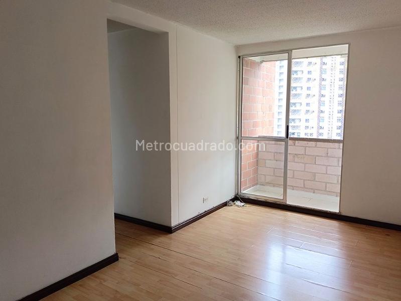 Cozy 3BR Apartment in Gated Community in Belen - 3