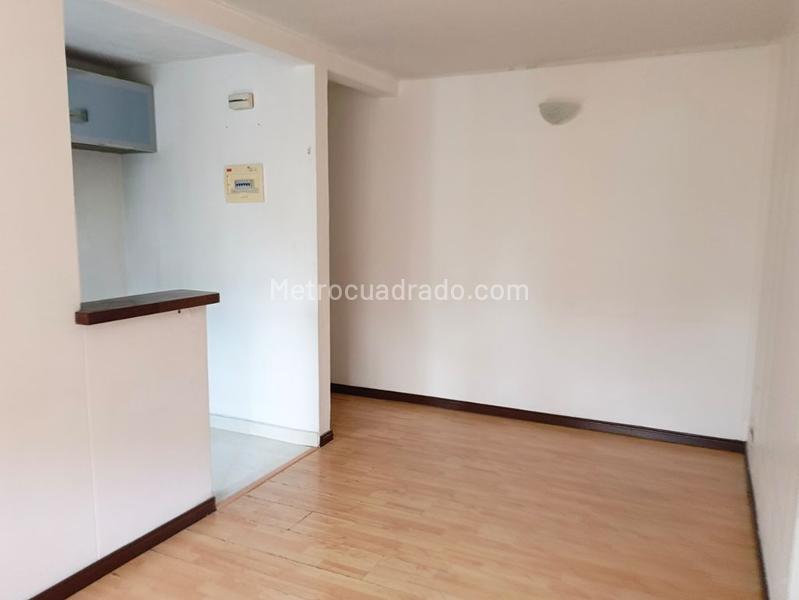 Cozy 3BR Apartment in Gated Community in Belen - 6