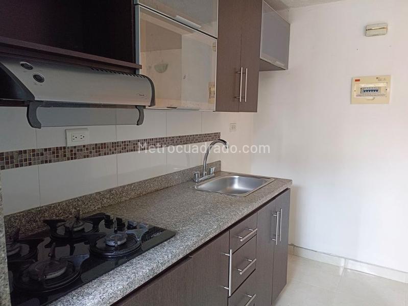 Cozy 3BR Apartment in Gated Community in Belen - 8
