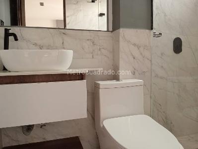 Apartamento de 3 alcobas en venta en Laureles, Medellín, 135 m² · foto 16 de 20