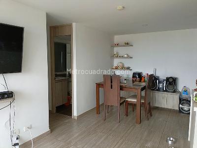 Apartamento de 3 alcobas en venta en Itagui, Itagüí, 68 m² · foto 2 de 13