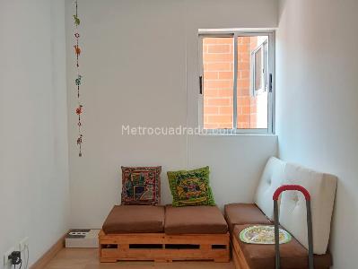 Apartamento de 3 alcobas en venta en Laureles, Medellín, 100 m² · foto 13 de 19