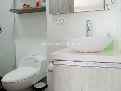 Apartamento de 3 alcobas en venta en Laureles, Medellín, 100 m² · foto 17 de 19