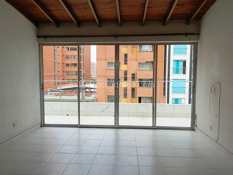 2BR Apartment for Rent in Laureles with Balcony & Parking - 5