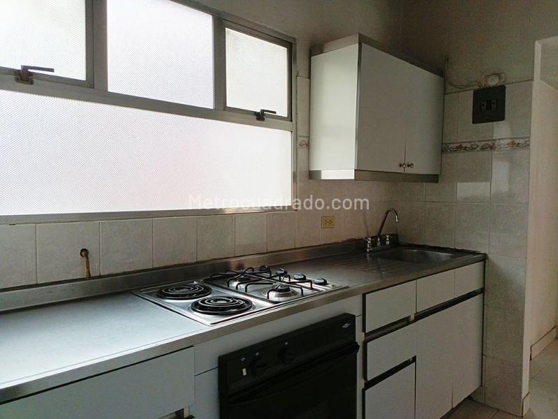 2BR Apartment for Rent in Laureles with Balcony & Parking - 6
