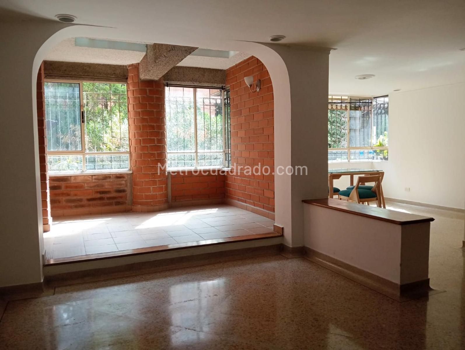 Apartamento de 3 habitaciones en venta en Laureles, Medellín — imagen 1 de 20