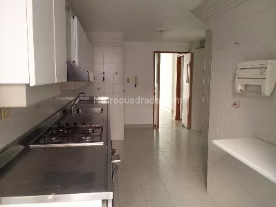 Apartamento en venta en Laureles, Medellín · foto 6 de 20