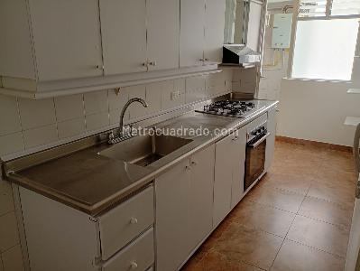 Apartamento de 3 alcobas en arriendo en Laureles, Medellín, 100 m² · foto 5 de 16