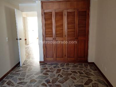 Apartamento de 3 alcobas en arriendo en Laureles, Medellín, 100 m² · foto 12 de 16