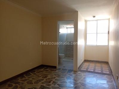 Apartamento de 3 alcobas en arriendo en Laureles, Medellín, 100 m² · foto 13 de 16