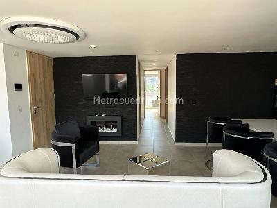 Apartamento de 3 alcobas en venta en Laureles, Medellín, 110 m² · foto 2 de 18