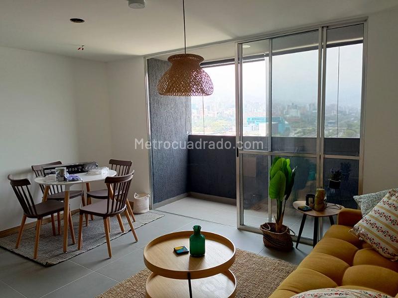 Apartamento Amoblado de 2 Alcobas en Arriendo en Guayabal - 2
