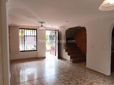 Casa de 3 alcobas en venta en Belen, Medellín, 170 m² · foto 2 de 20
