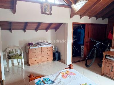 Casa de 5 alcobas en venta en Belen, Medellín, 180 m² · foto 14 de 19