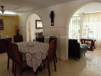 Casa de 5 alcobas en venta en Belen, Medellín, 180 m² · foto 2 de 19