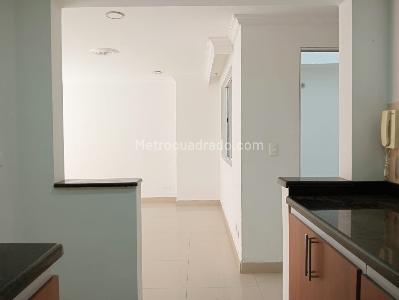 Apartamento en venta en La America, Medellín · foto 3 de 18
