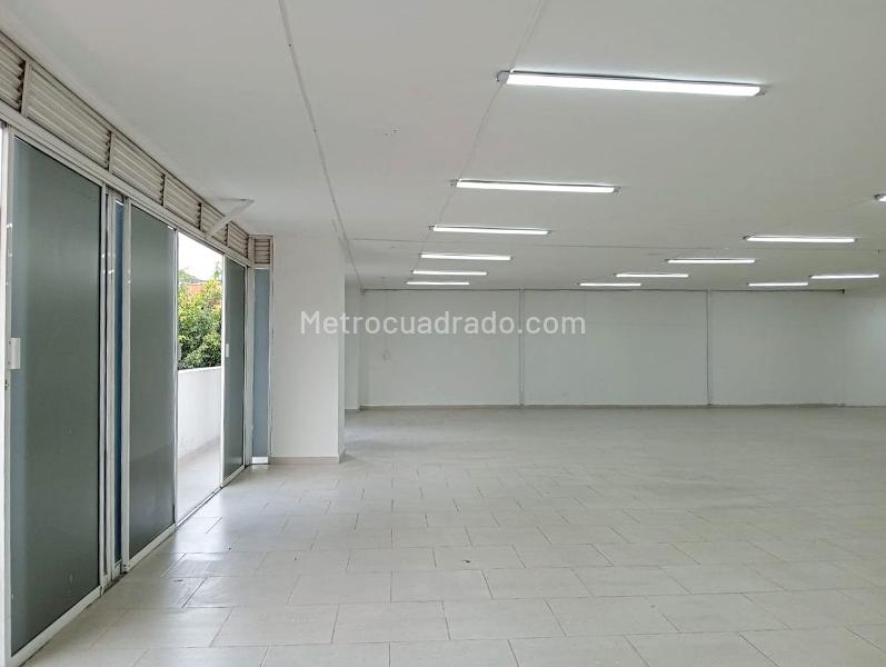 Local Comercial en Arriendo, LAURELES, Medellín - Vista 3
